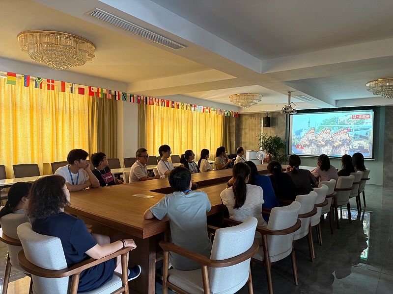 杭州继保电气集团有限公司组织全体职工共同观看中国人民抗日战争暨世界反法西斯战争胜利80周年大会！！