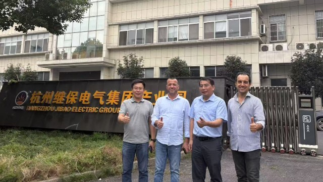 阿尔巴尼亚客户来杭州继保电气集团公司考察交流